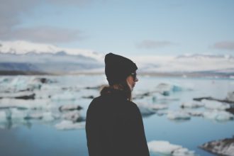 Découvrez la beauté glaciale du pôle nord lors d'une croisière exceptionnelle